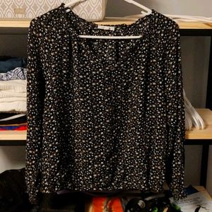Long sleeve black blouse with flower print